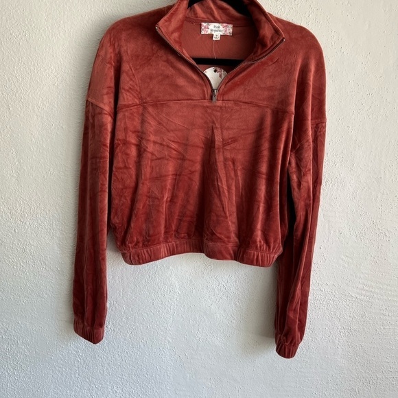 Pink Republic Woman Pullover Sweatshirt, Size Small - Picture 1 of 6